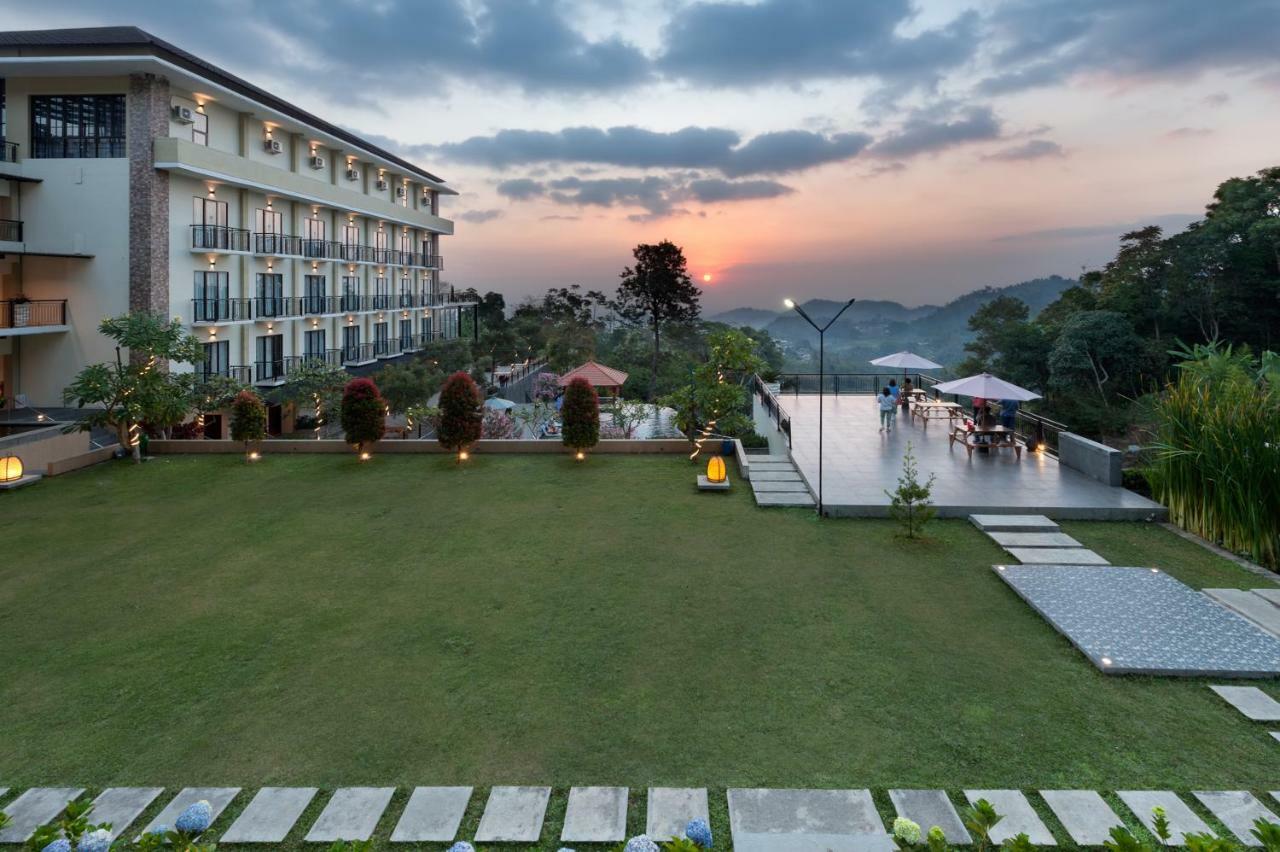 Nava Hotel Tawangmangu Ngoại thất bức ảnh